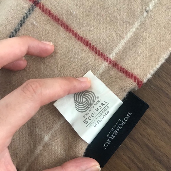 Authentic Bubuerry Wool Shawl Scarf Made in Japan - Picture 4 of 11